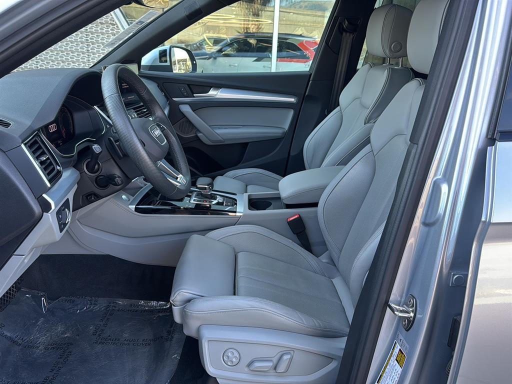 2025 Audi Q5 S line Premium Plus