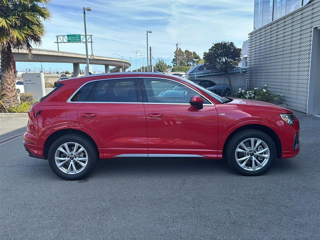 2024 Audi Q3 S line Premium Plus