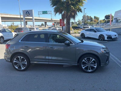 2019 Audi Q3 S line Premium Plus