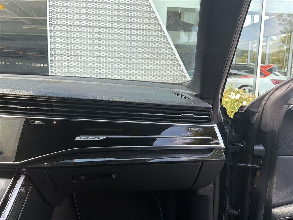 2020 Audi Q8 Premium Plus