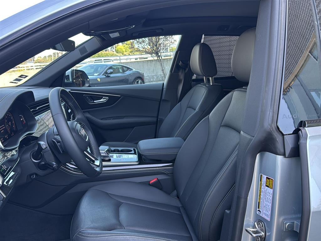 2025 Audi Q8 Premium Plus