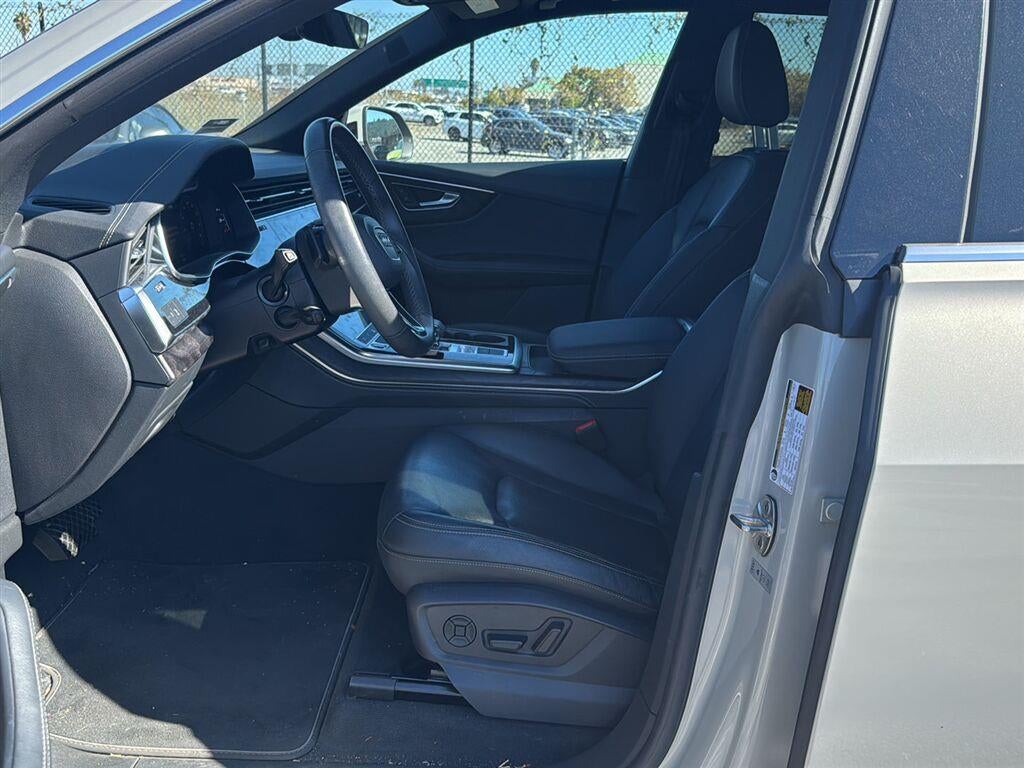 2023 Audi Q8 Premium Plus