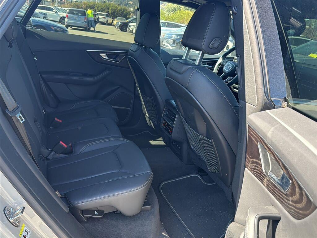 2023 Audi Q8 Premium Plus