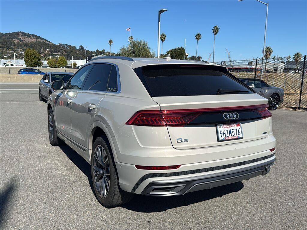 2023 Audi Q8 Premium Plus