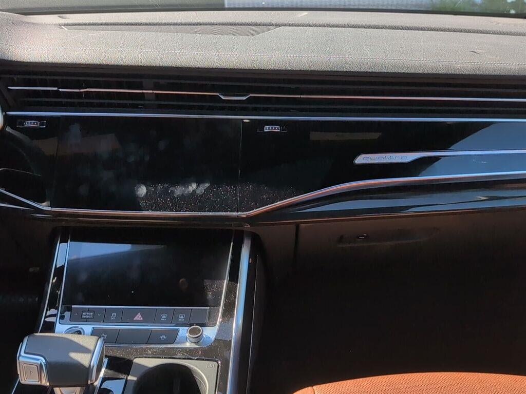 2023 Audi Q8 Premium Plus