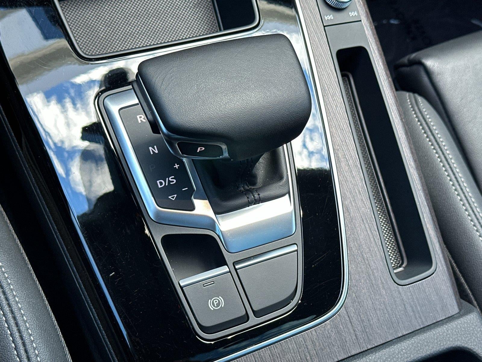 2024 Audi Q5 S line Premium