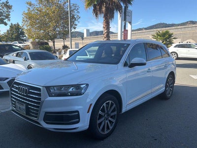 2019 Audi Q7 Premium Plus