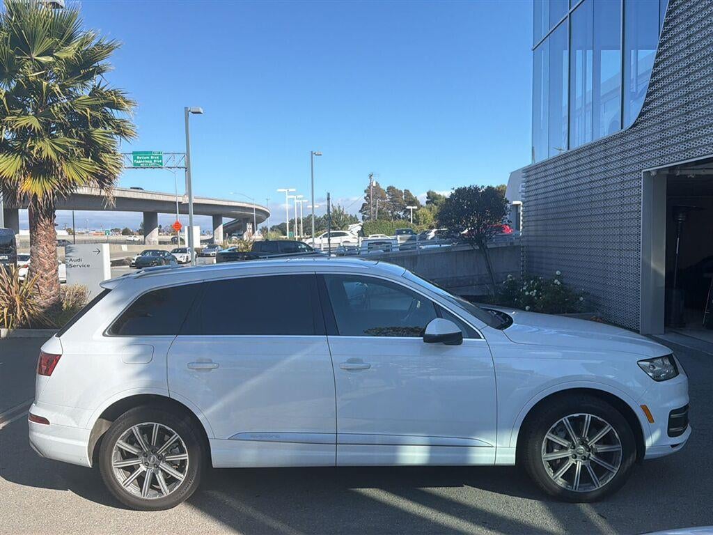 2019 Audi Q7 Premium Plus