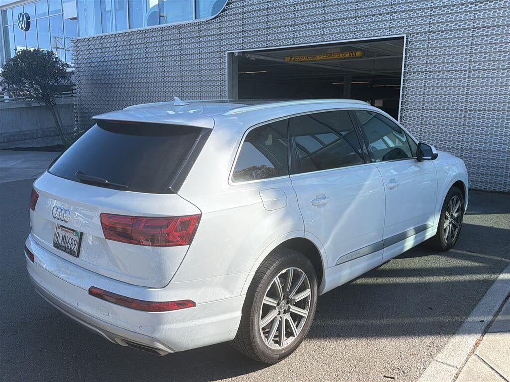 2019 Audi Q7 Premium Plus