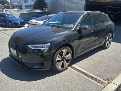 2022 Audi e-tron Premium Plus