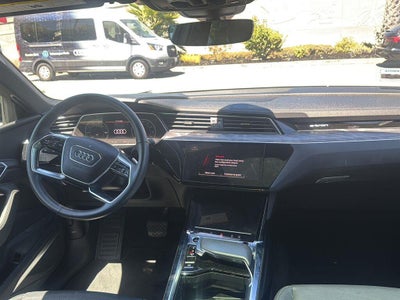 2022 Audi e-tron Premium Plus