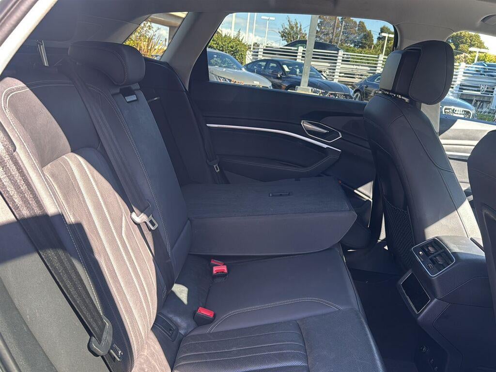 2022 Audi E-Tron Premium Plus