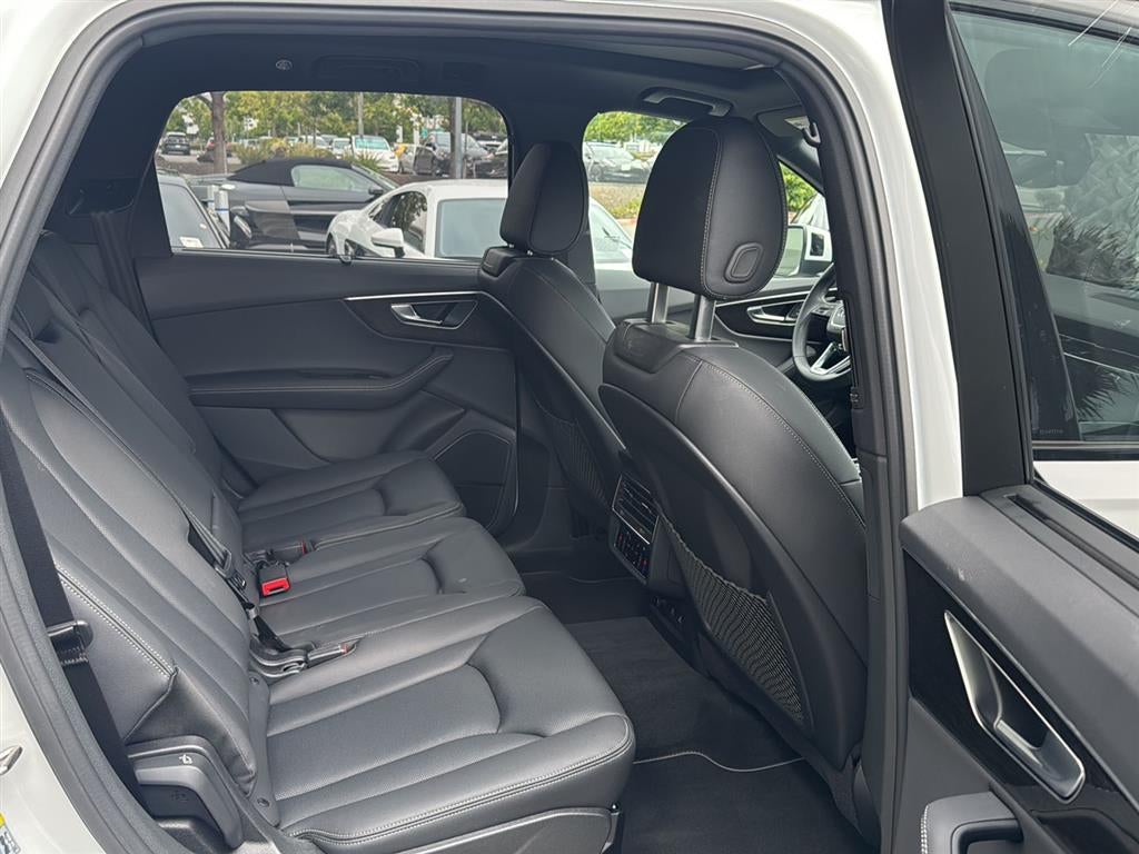 2026 Audi Q7 Premium Plus