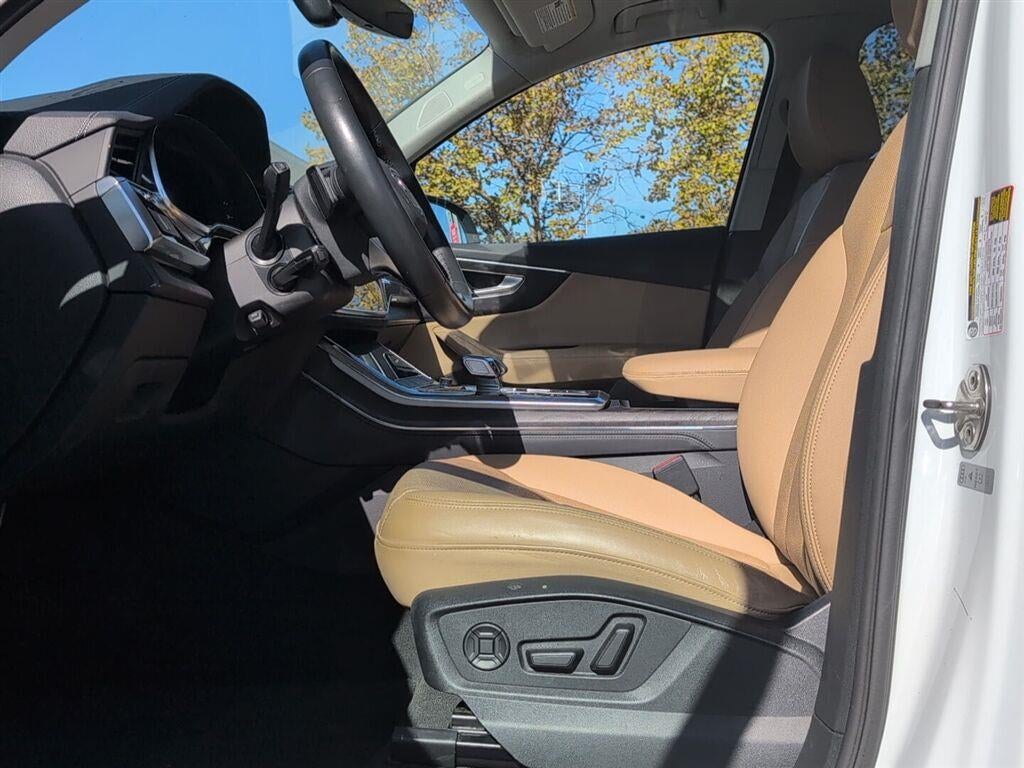 2023 Audi Q7 Premium Plus