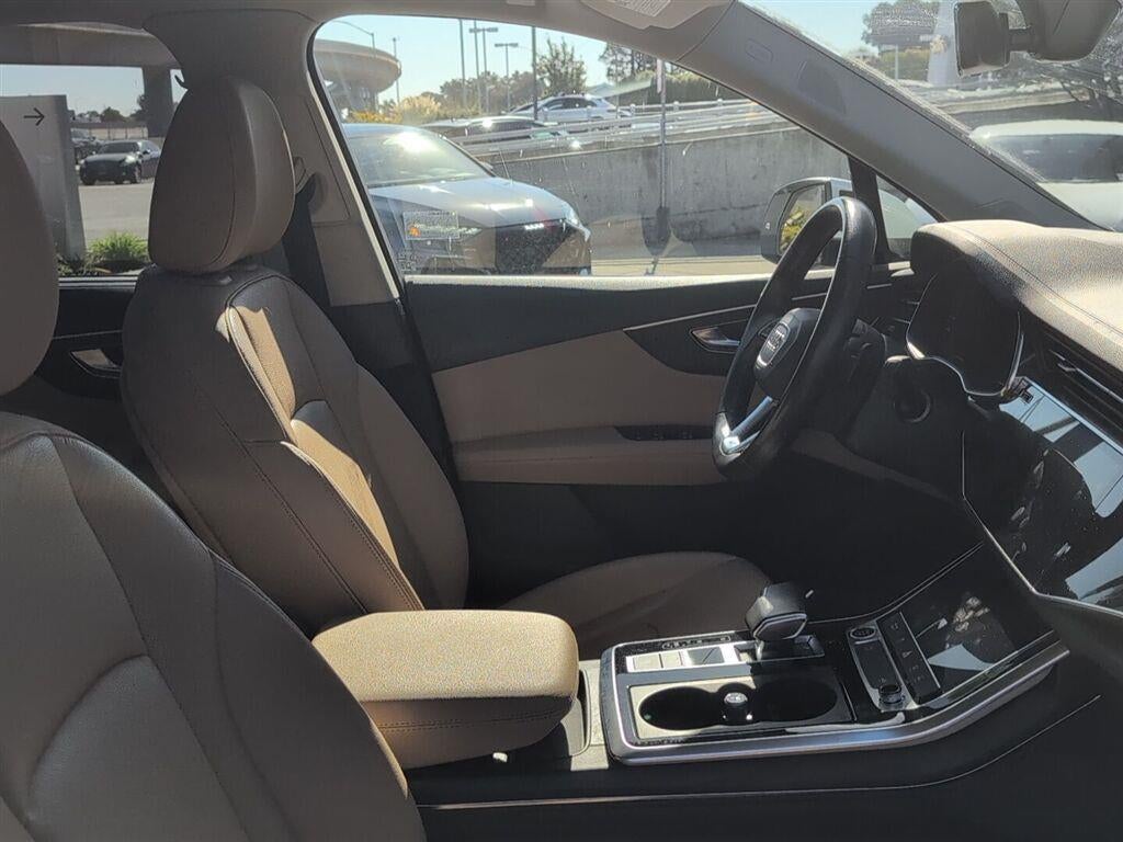 2023 Audi Q7 Premium Plus