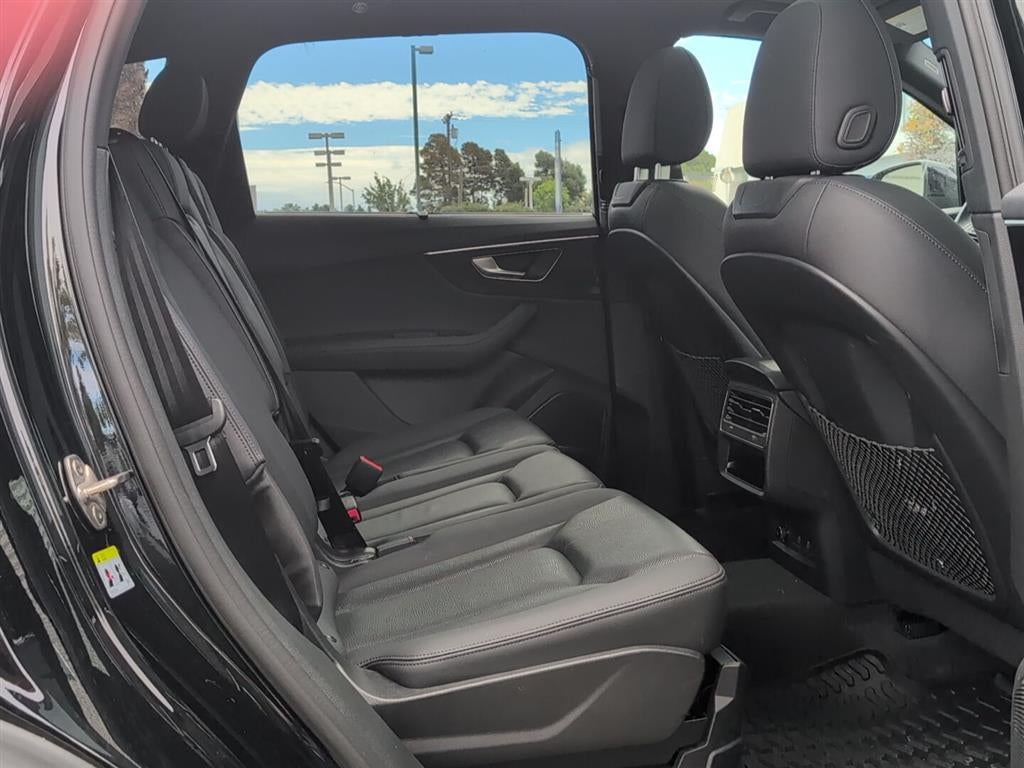 2023 Audi Q7 Premium Plus