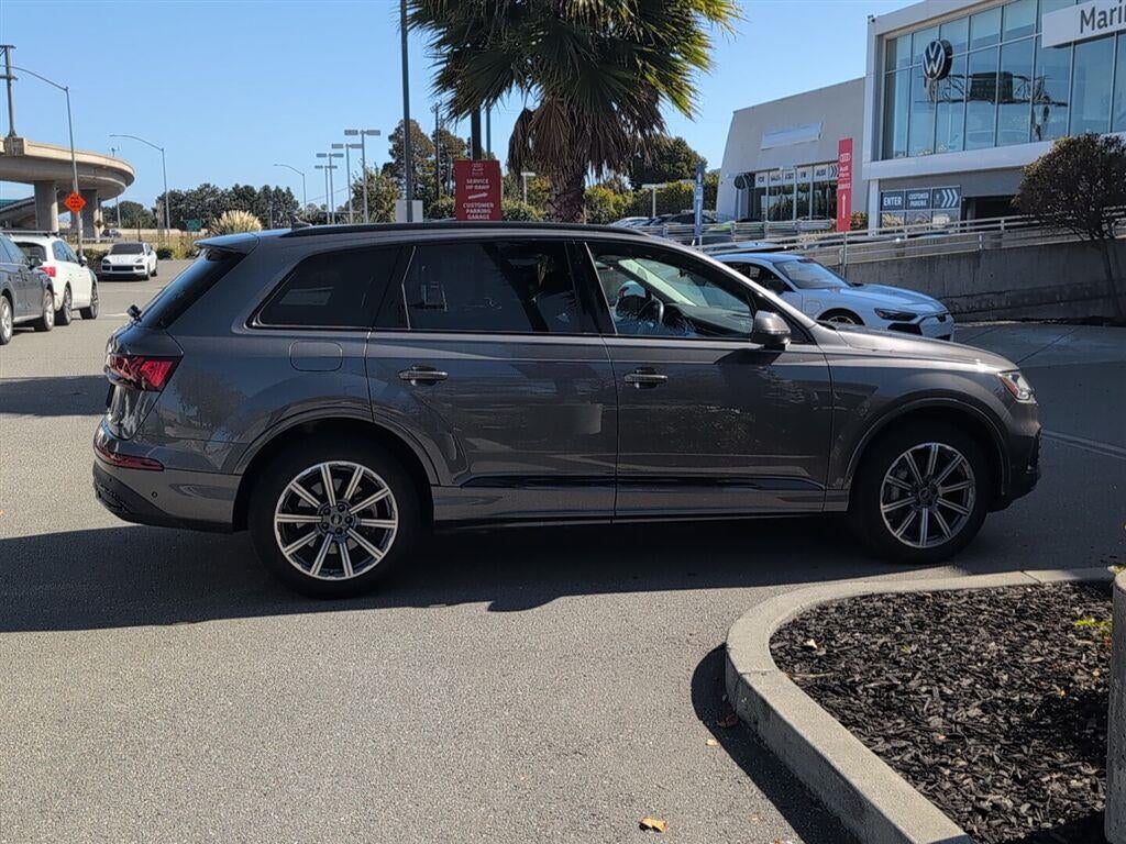 2023 Audi Q7 Premium Plus