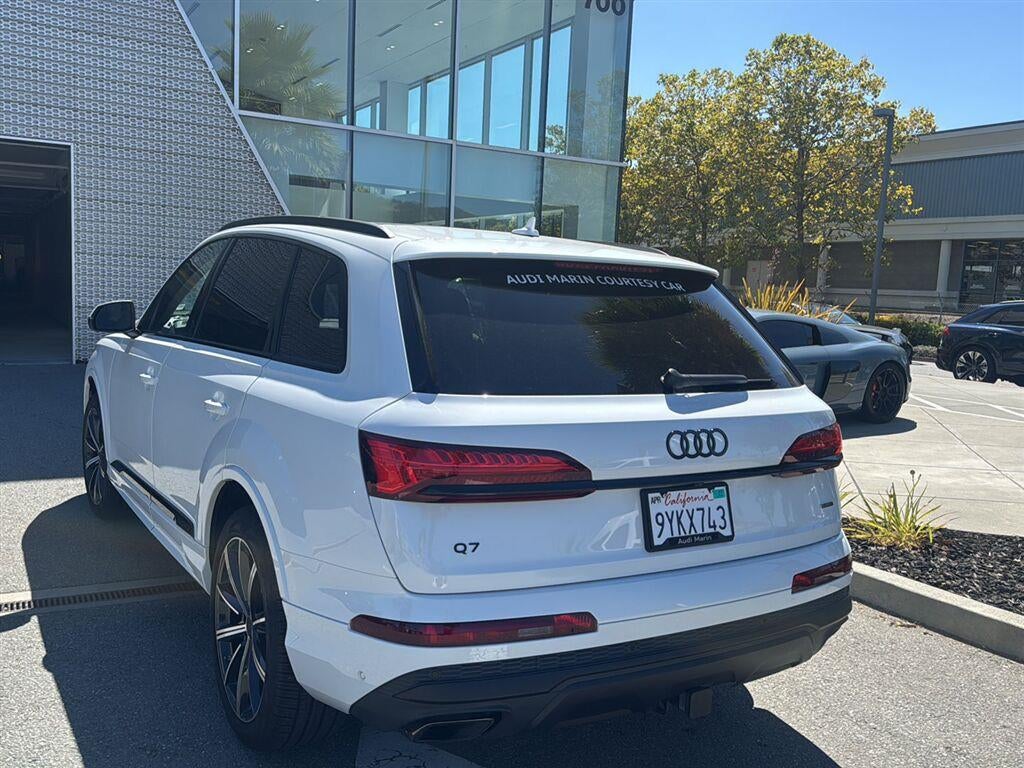 2026 Audi Q7 Premium Plus