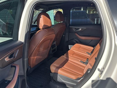 2023 Audi Q7 Premium Plus