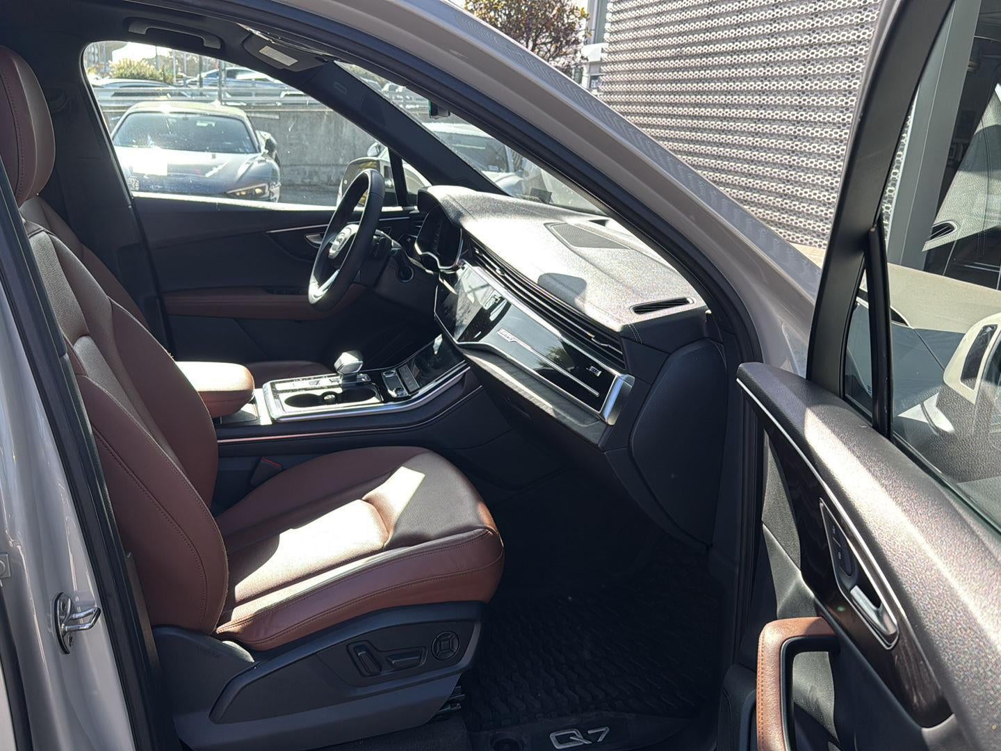 2023 Audi Q7 Premium Plus
