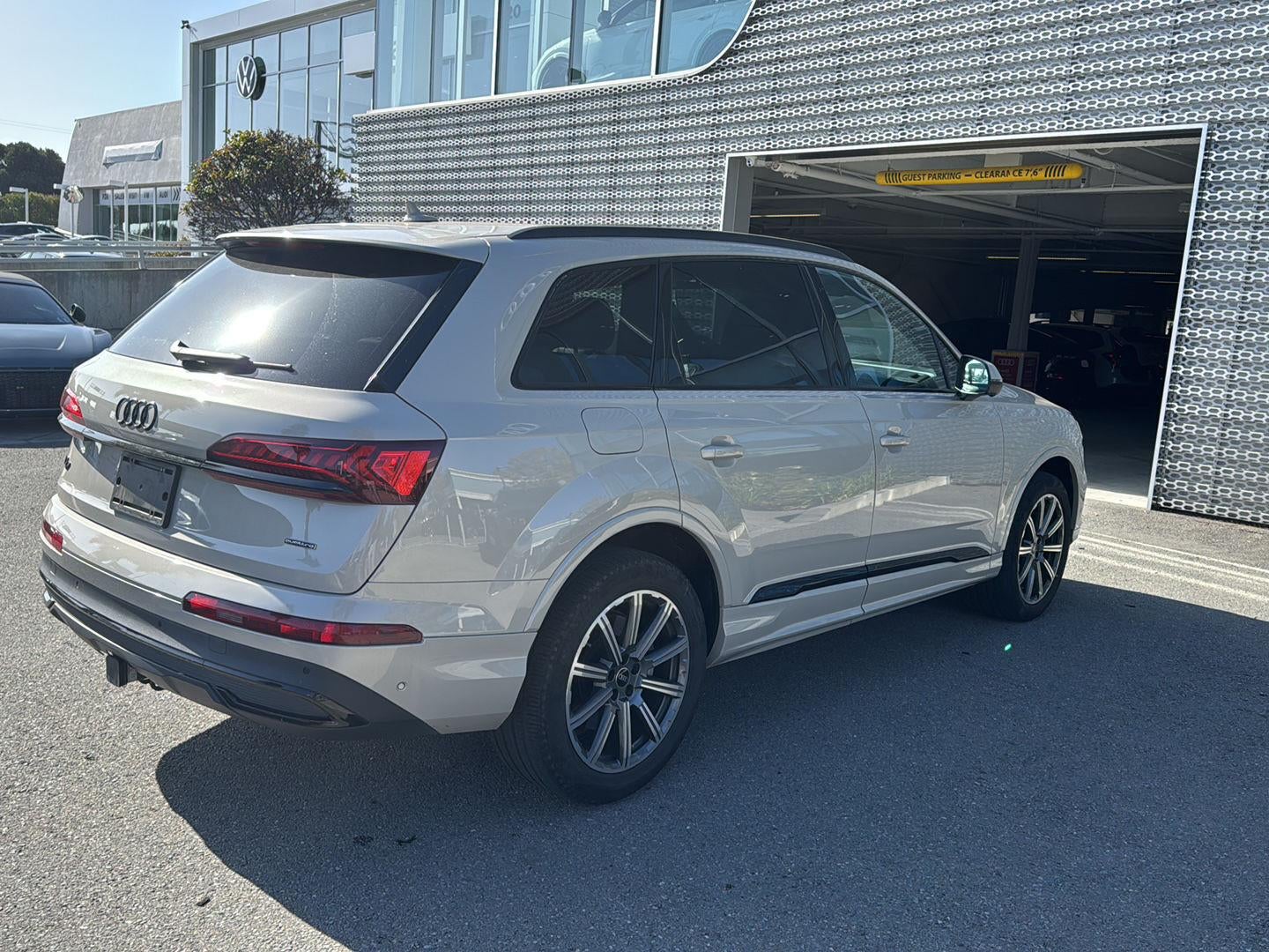 2023 Audi Q7 Premium Plus
