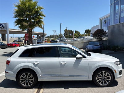 2019 Audi Q7 Premium Plus