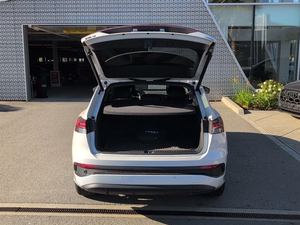 2024 Audi Q4 e-tron Premium Plus