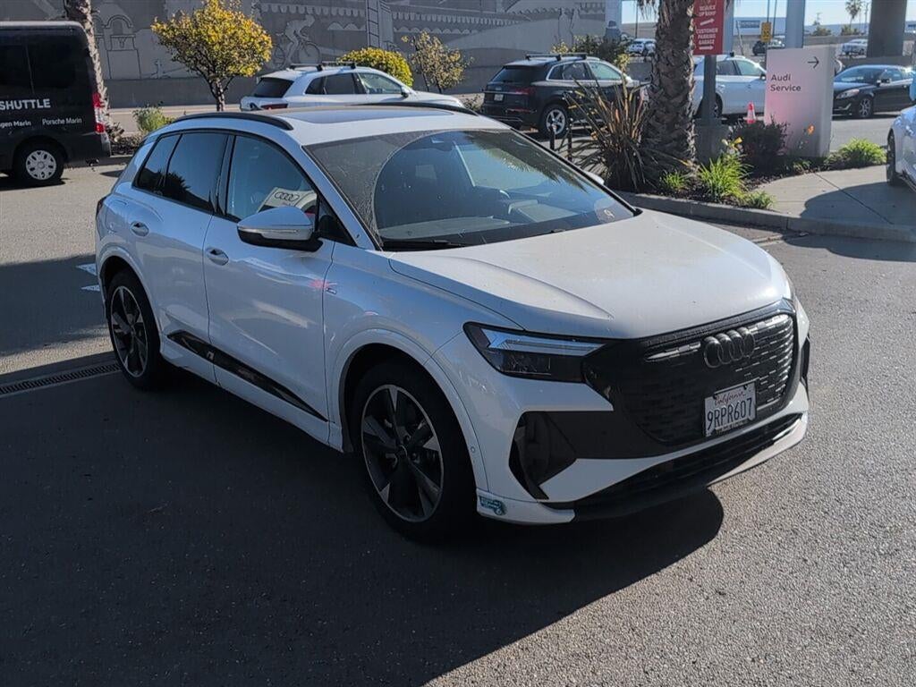 2024 Audi Q4 e-tron Premium Plus
