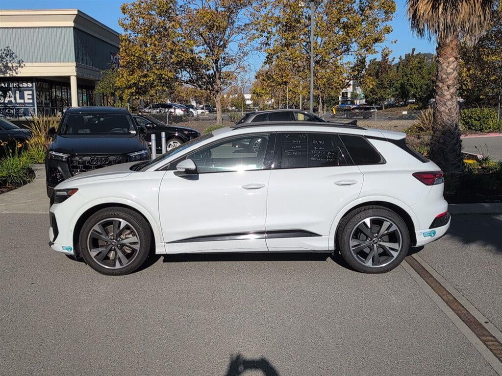 2024 Audi Q4 e-tron Premium Plus