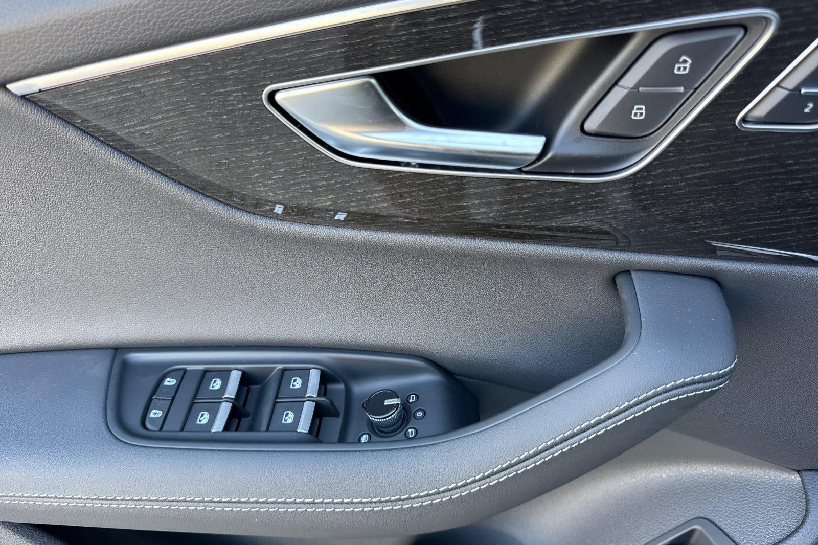 2026 Audi Q7 Premium Plus