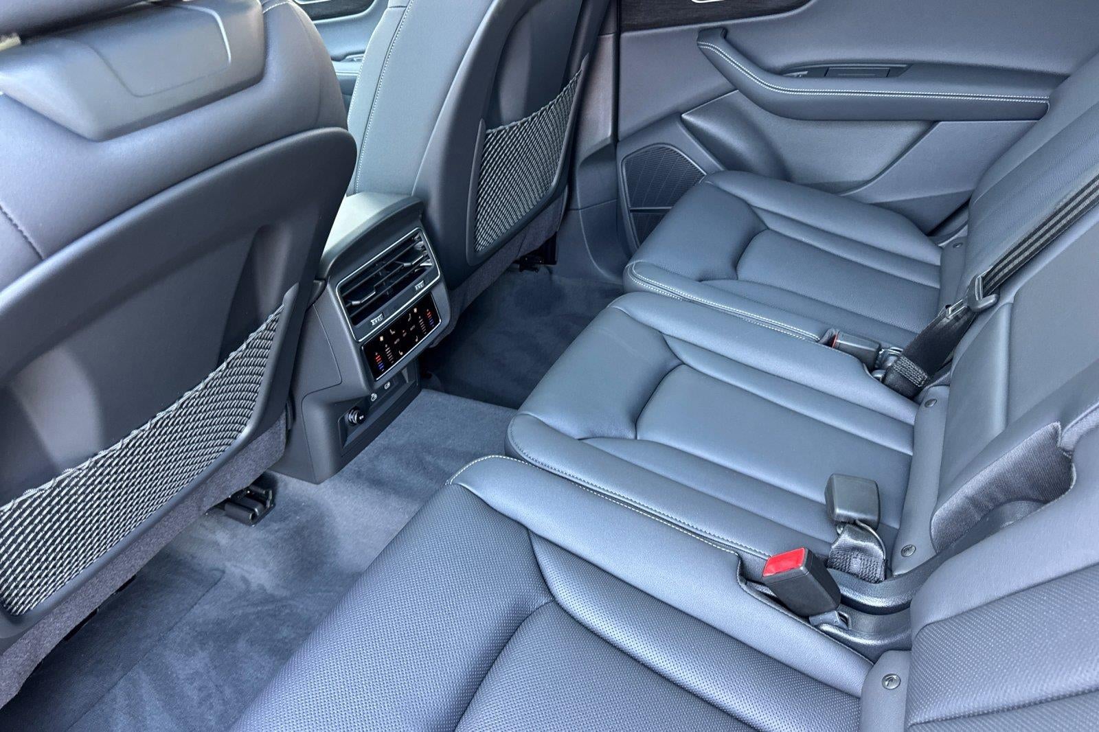 2026 Audi Q7 Premium Plus