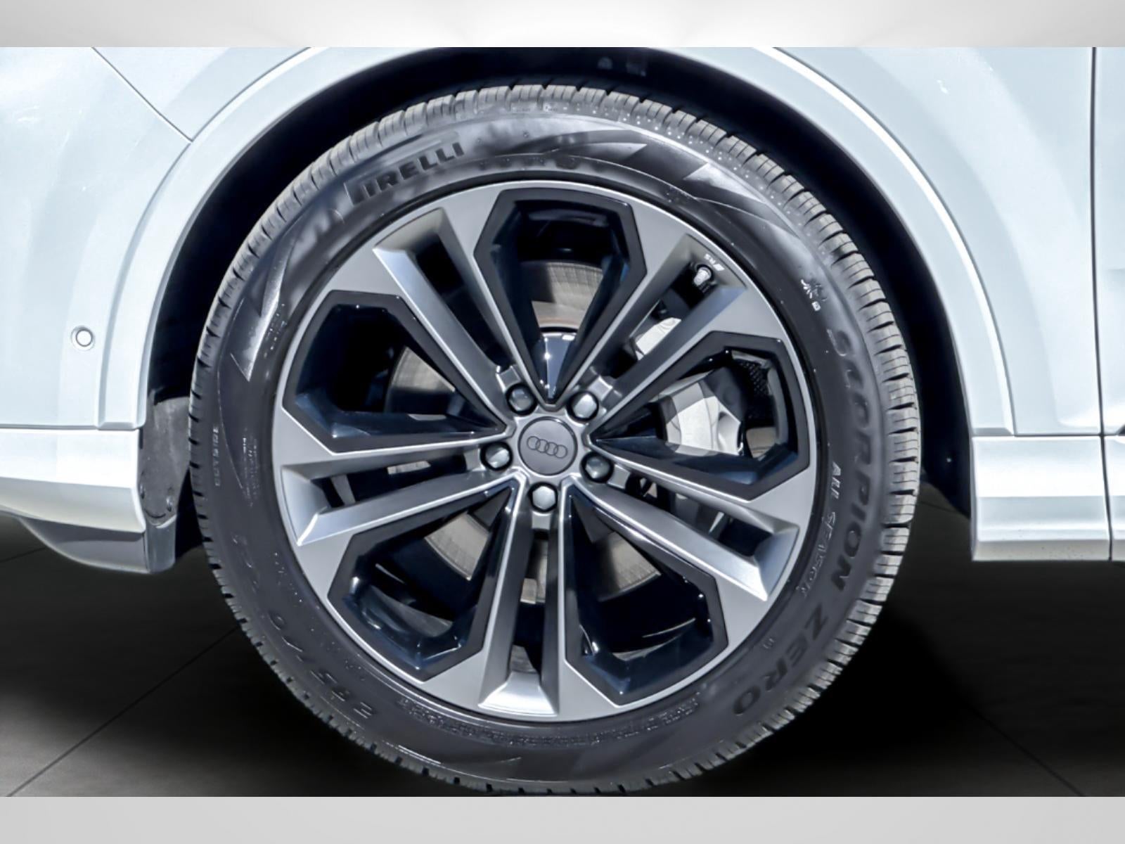 2026 Audi Q7 Premium Plus