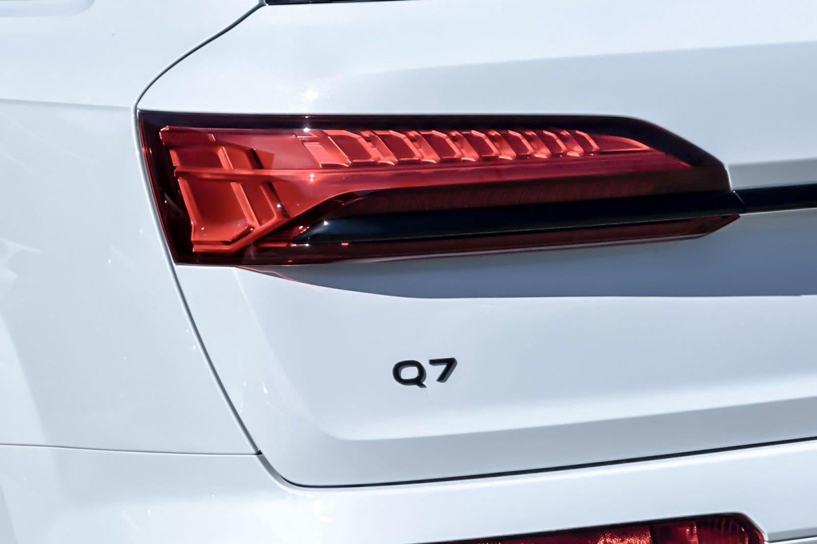2026 Audi Q7 Premium Plus