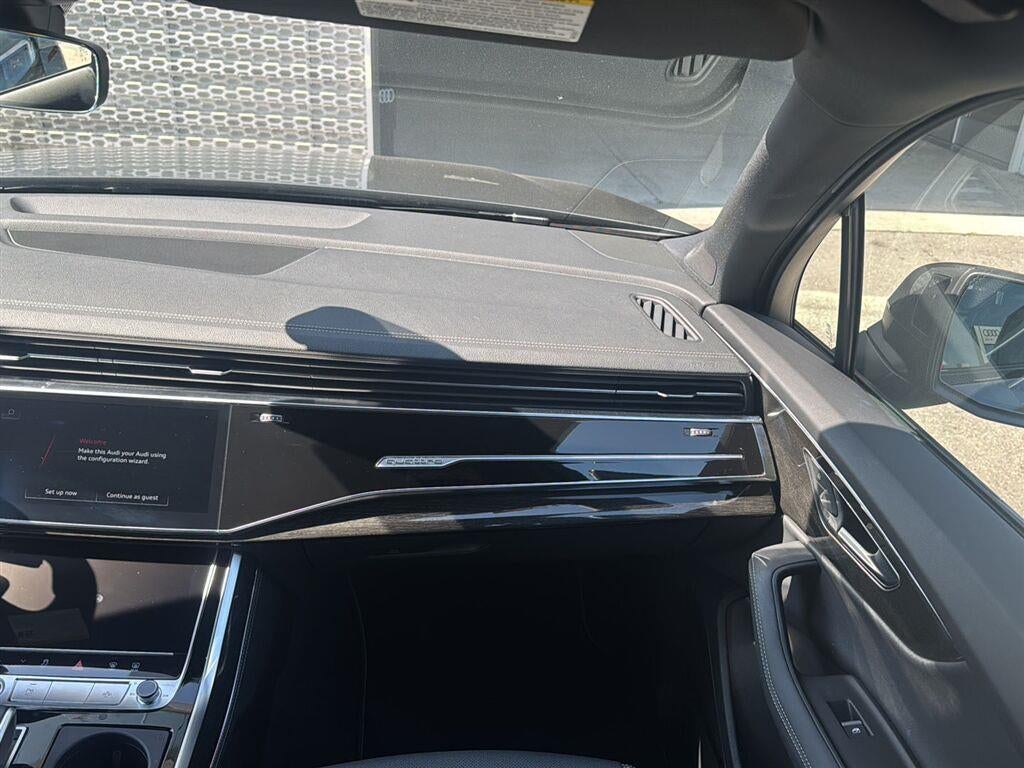 2026 Audi Q7 Premium Plus