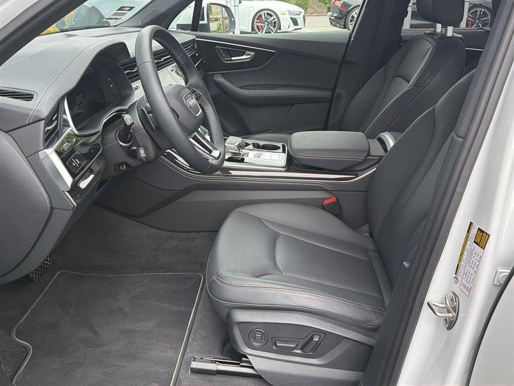 2026 Audi Q7 Premium Plus
