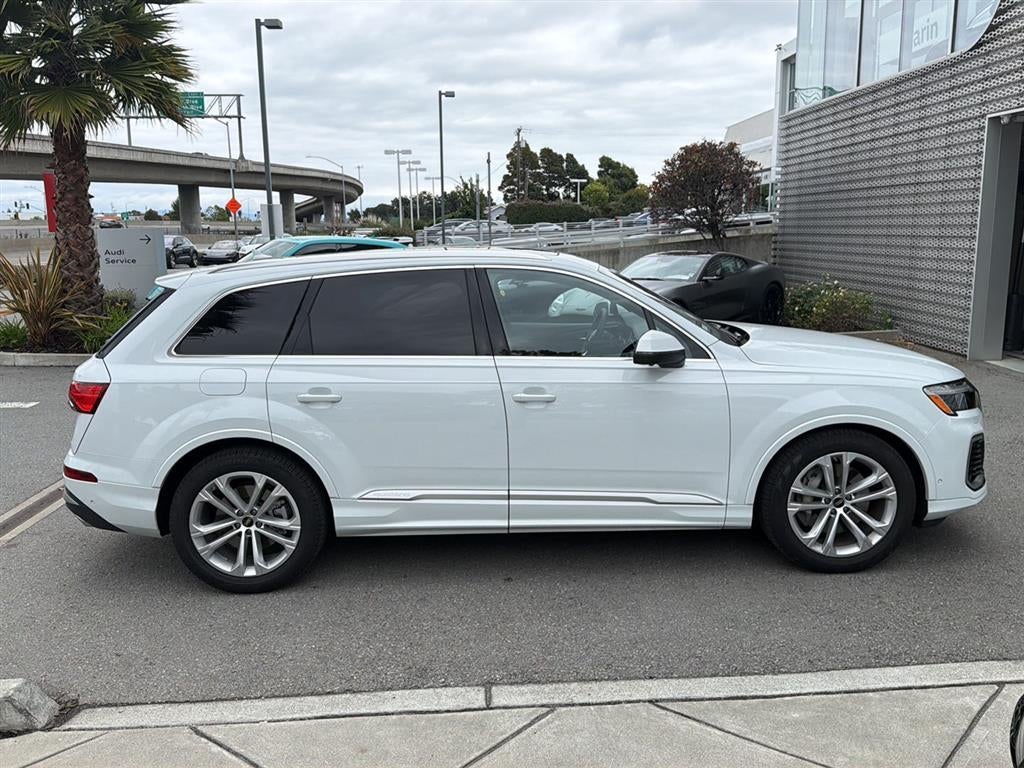2026 Audi Q7 Premium Plus