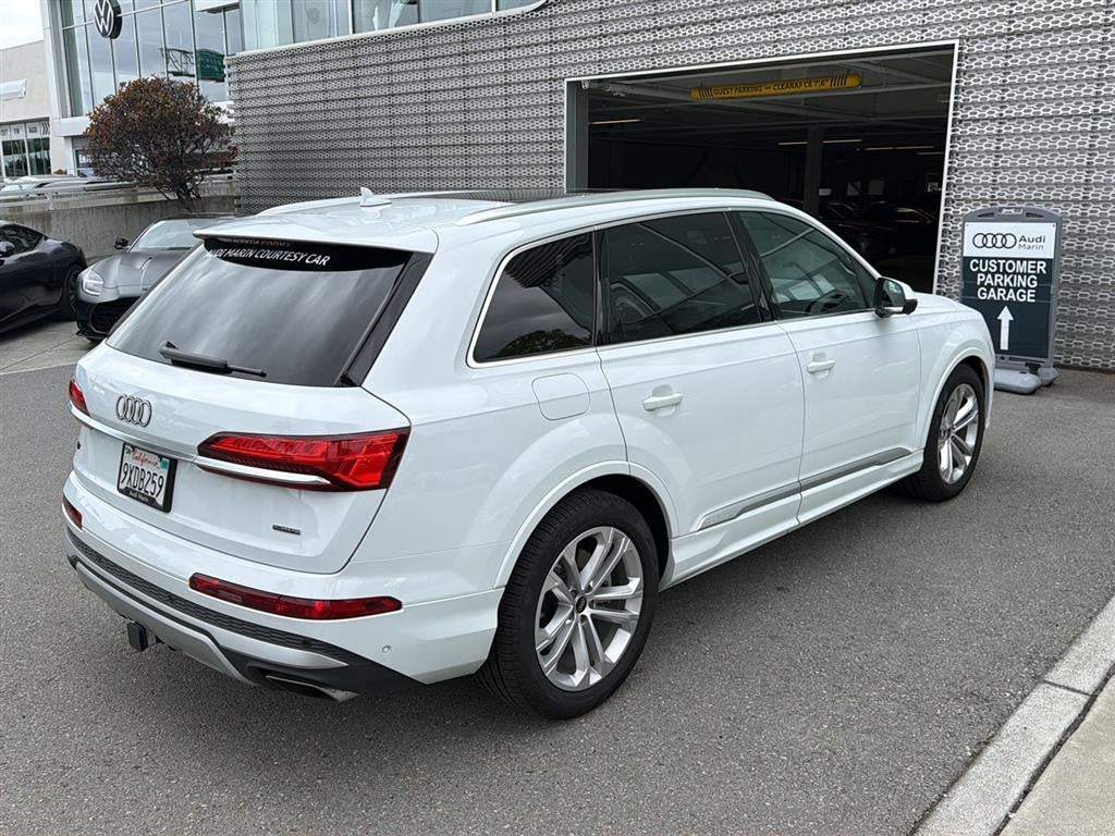 2026 Audi Q7 Premium Plus