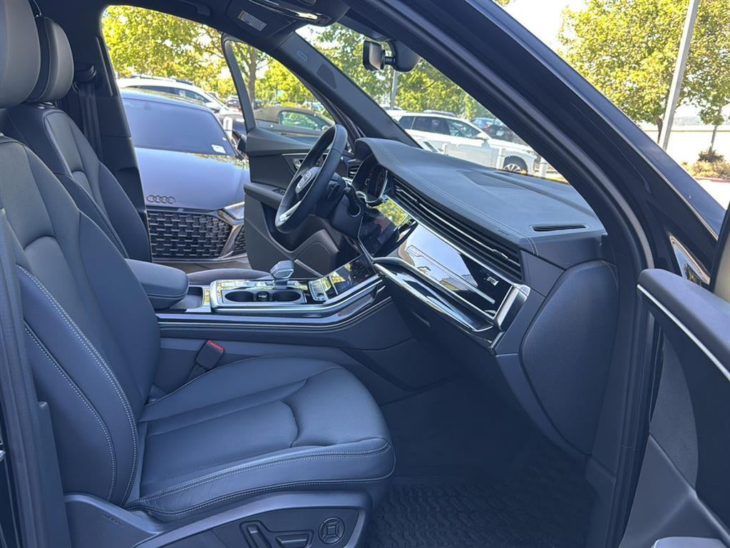 2026 Audi Q7 Premium Plus