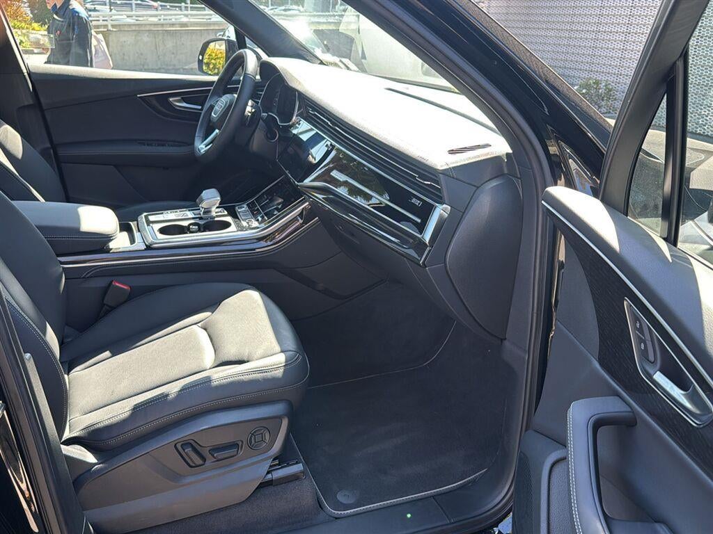 2026 Audi Q7 Premium Plus