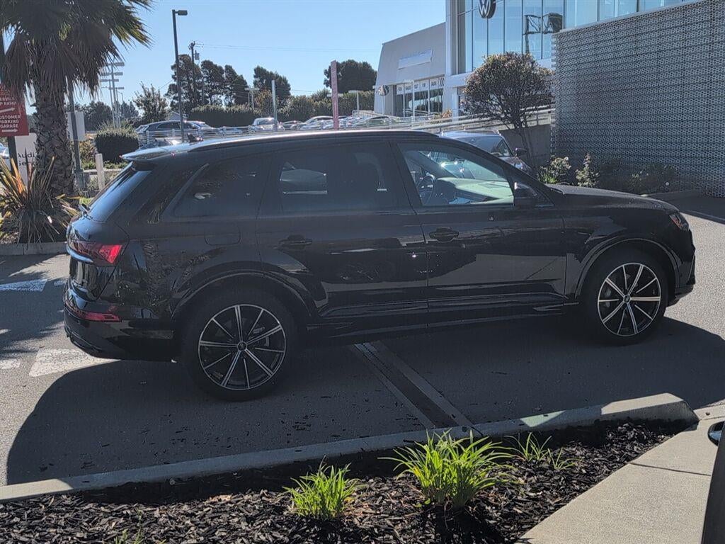 2021 Audi Q7 Premium Plus