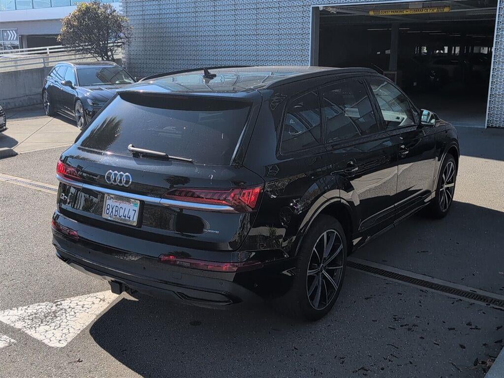 2021 Audi Q7 Premium Plus