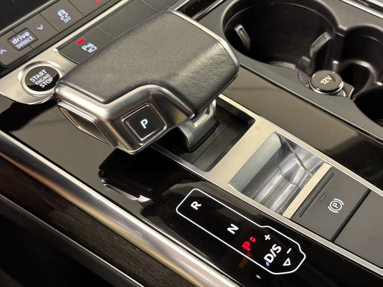 2022 Audi Q7 Premium Plus