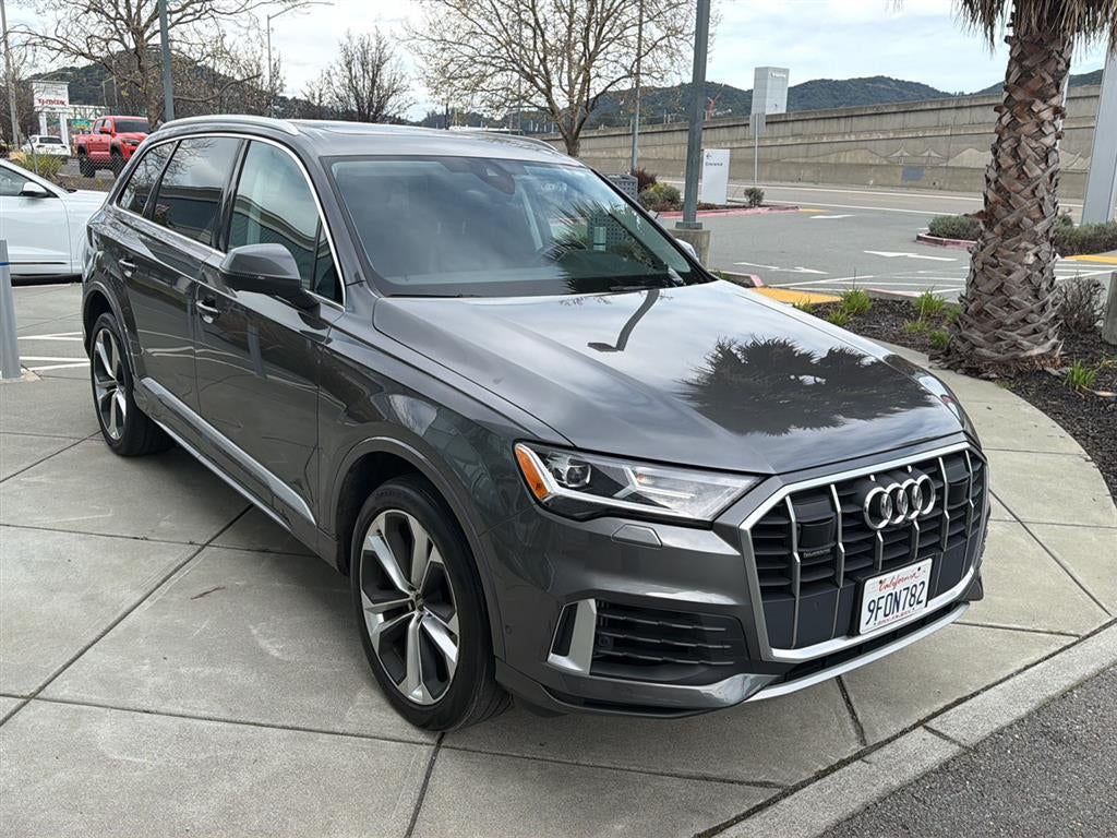 2023 Audi Q7 Premium Plus
