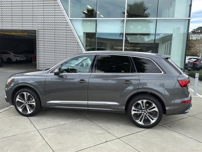 2023 Audi Q7 Premium Plus