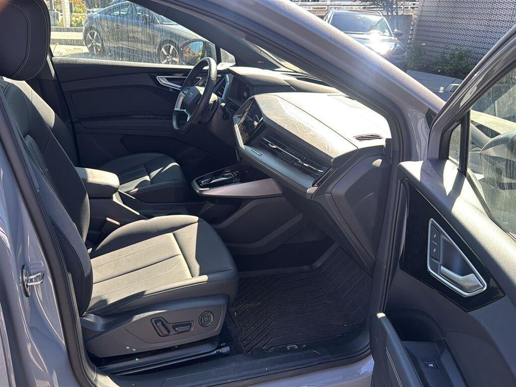 2024 Audi Q4 e-tron Prestige