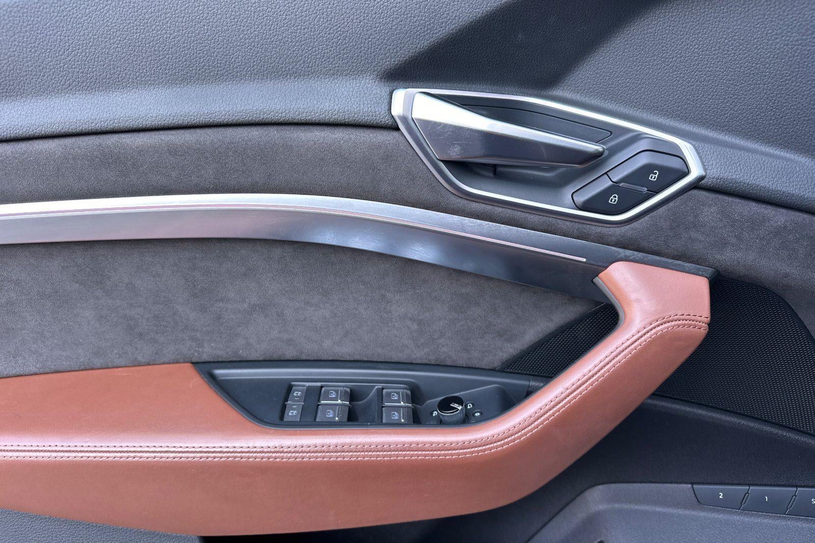 2019 Audi e-tron Prestige