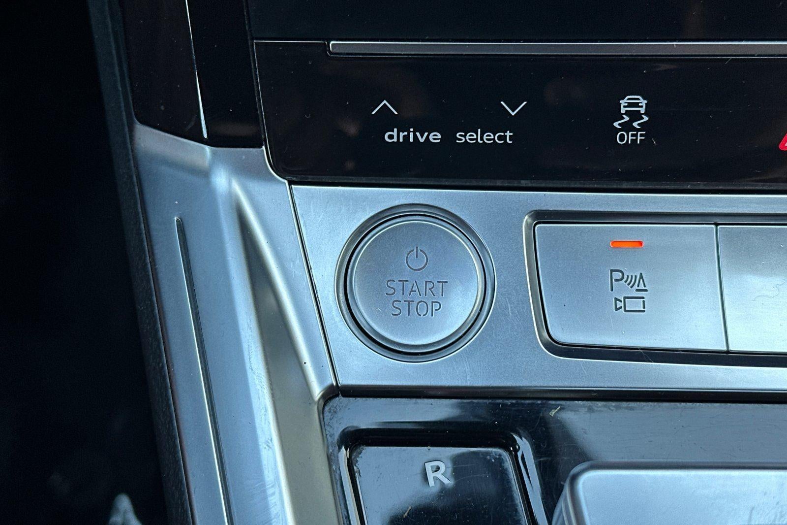 2019 Audi e-tron Prestige