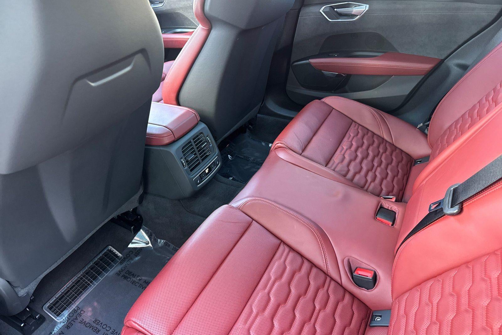 2023 Audi RS e-tron GT Base