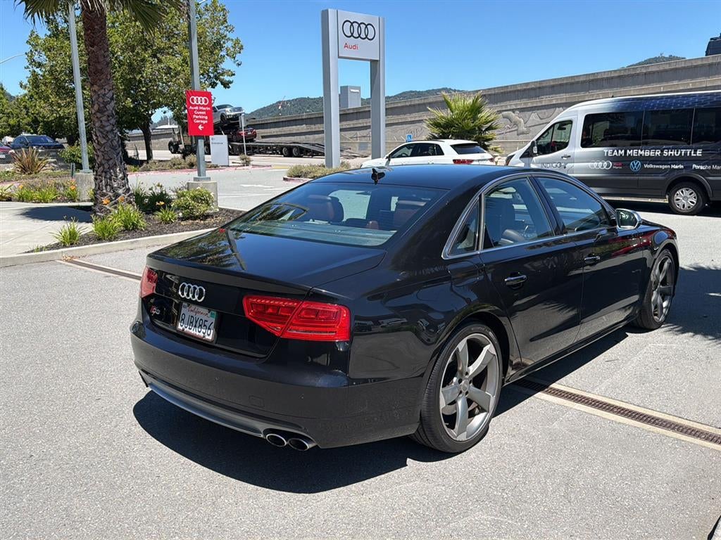 2013 Audi S8 4dr Sdn