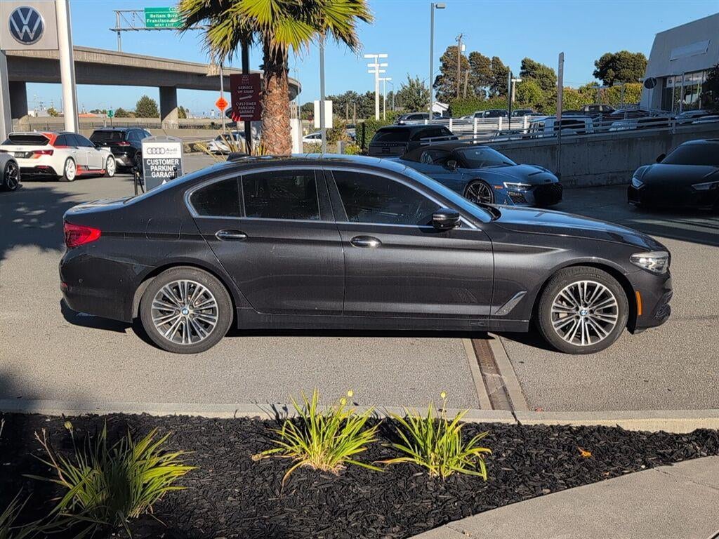 2018 BMW 5 Series 540i
